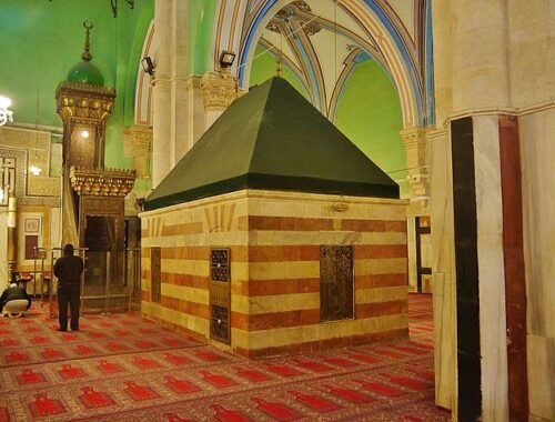 Story of Prophet Ishaq in Islam