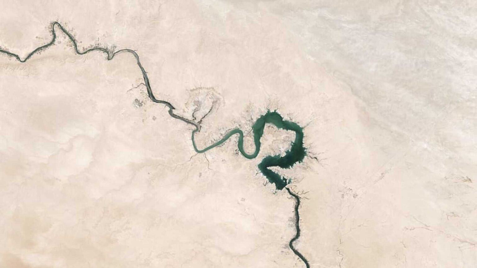 Islam Rivers Euphrates River drying up in Islam and the Mountain of Gold